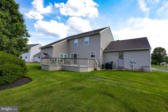 102 NOBLE LN, Gilbertsville, PA 19525