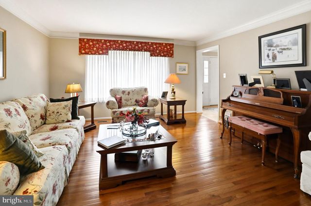 102 NOBLE LN, Gilbertsville, PA 19525
