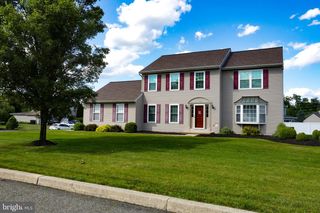 102 NOBLE LN, Gilbertsville, PA 19525
