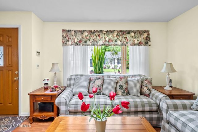 12 Ann Court, Hazlet, NJ 07730