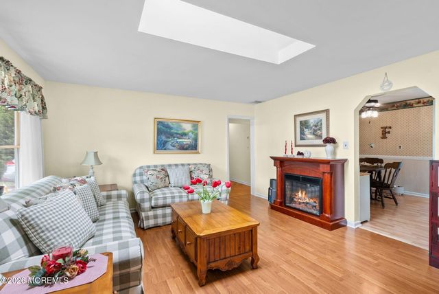 12 Ann Court, Hazlet, NJ 07730