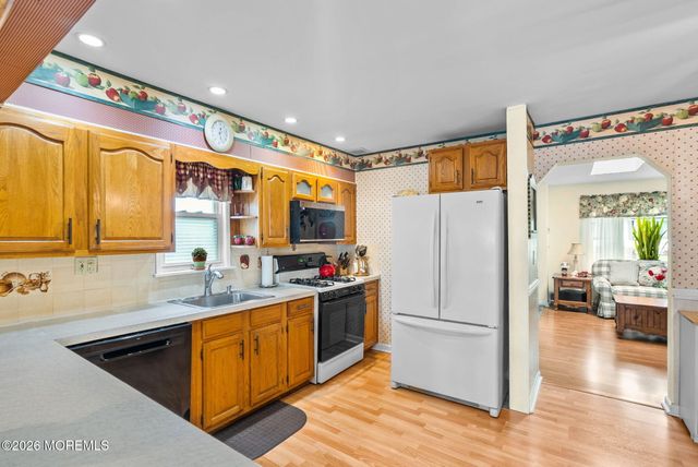 12 Ann Court, Hazlet, NJ 07730