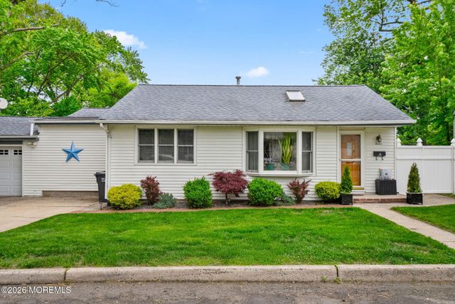 12 Ann Court, Hazlet, NJ 07730