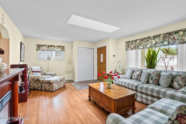 12 Ann Court, Hazlet, NJ 07730