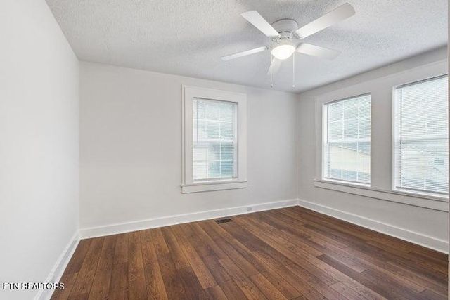 300 S Oak Street, Sweetwater, TN 37874