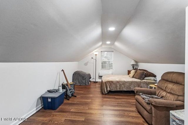 300 S Oak Street, Sweetwater, TN 37874