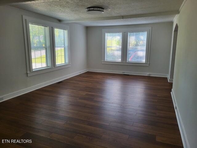 300 S Oak Street, Sweetwater, TN 37874