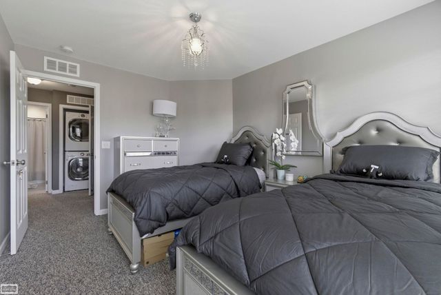 56756 Longhorn Drive, Utica, MI 48316