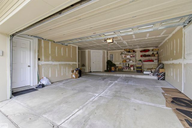 56756 Longhorn Drive, Utica, MI 48316