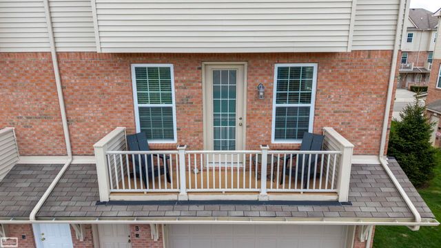 56756 Longhorn Drive, Utica, MI 48316