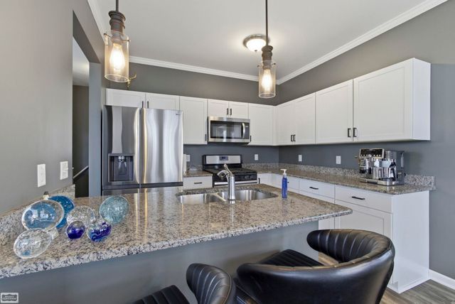 56756 Longhorn Drive, Utica, MI 48316