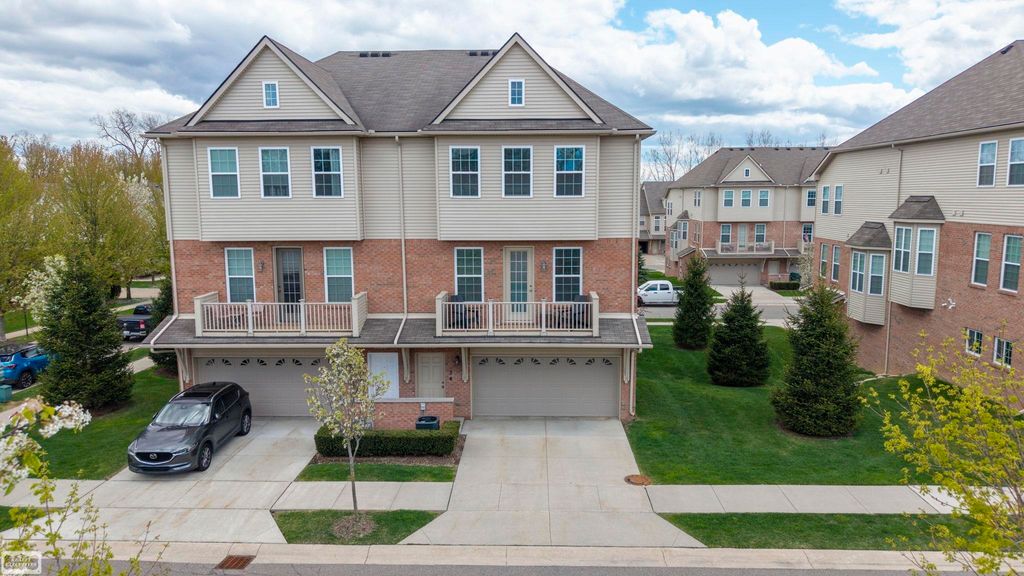 56756 Longhorn Drive, Utica, MI 48316