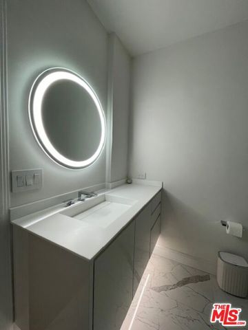 934 N Sweetzer Avenue, West Hollywood, CA 90069