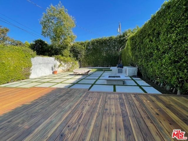 934 N Sweetzer Avenue, West Hollywood, CA 90069