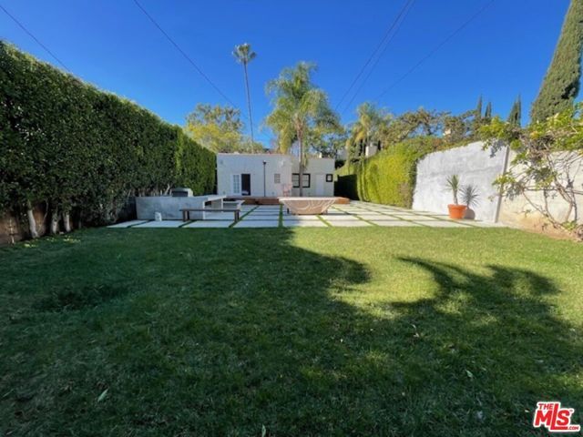 934 N Sweetzer Avenue, West Hollywood, CA 90069