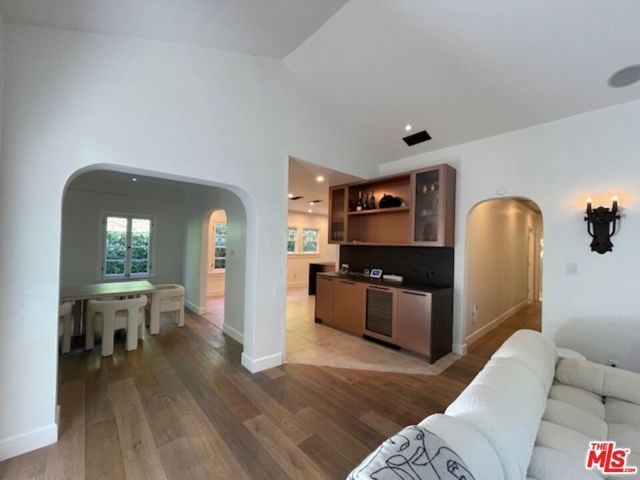 934 N Sweetzer Avenue, West Hollywood, CA 90069