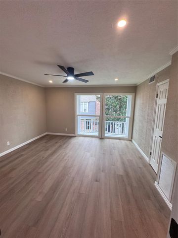 2508 Watertown Mall 81, Houston, TX 77057