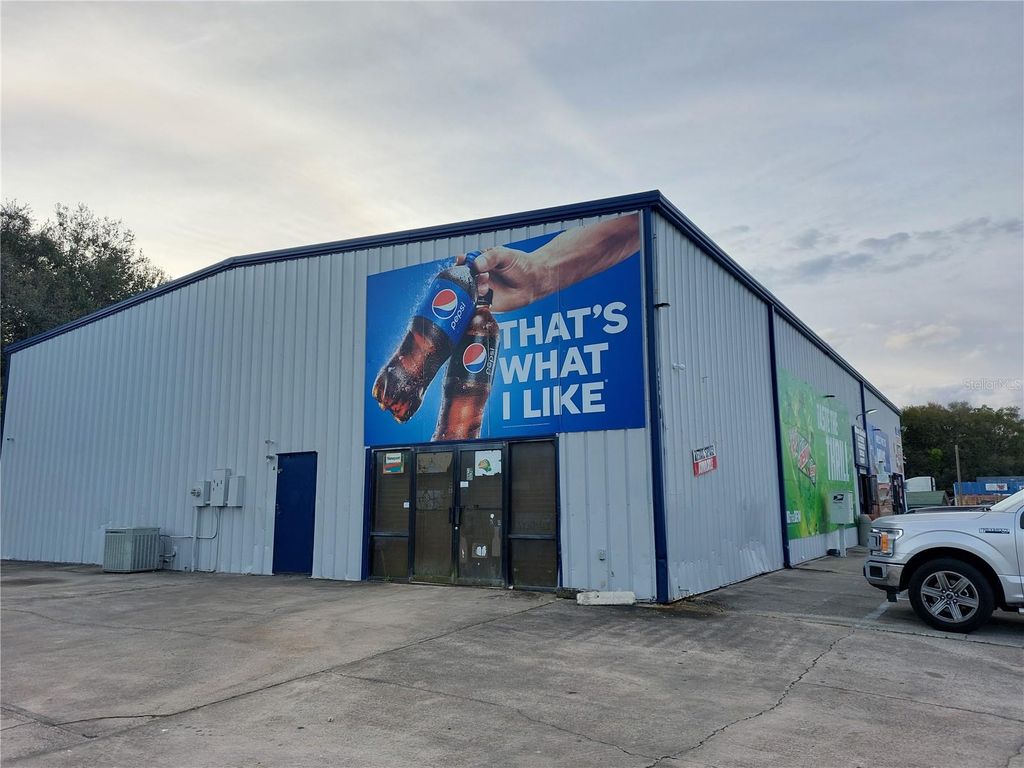 Image 3 of property listing at 2399 US 1, Mims, FL 32754