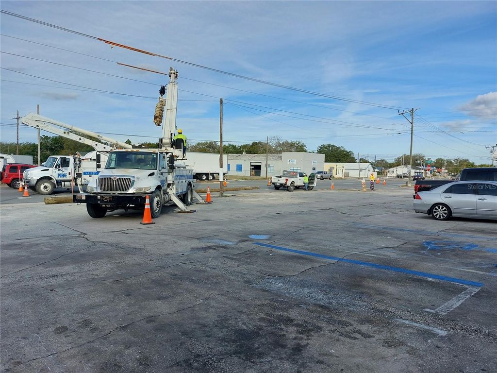 Image 5 of property listing at 2399 US 1, Mims, FL 32754