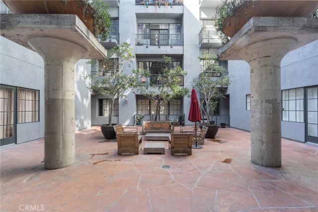 420 S San Pedro 211, Los Angeles, CA 90013