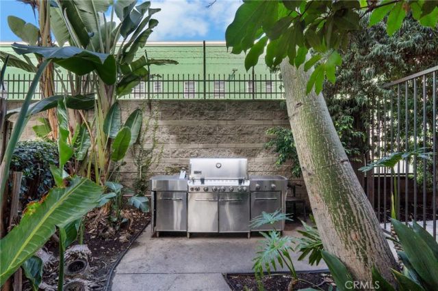 420 S San Pedro 211, Los Angeles, CA 90013