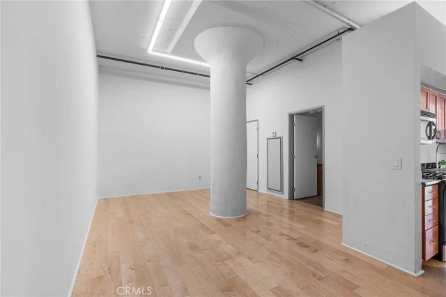 420 S San Pedro 211, Los Angeles, CA 90013
