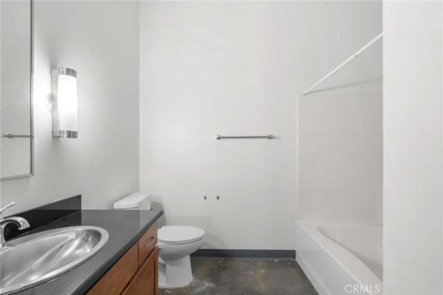 420 S San Pedro 211, Los Angeles, CA 90013