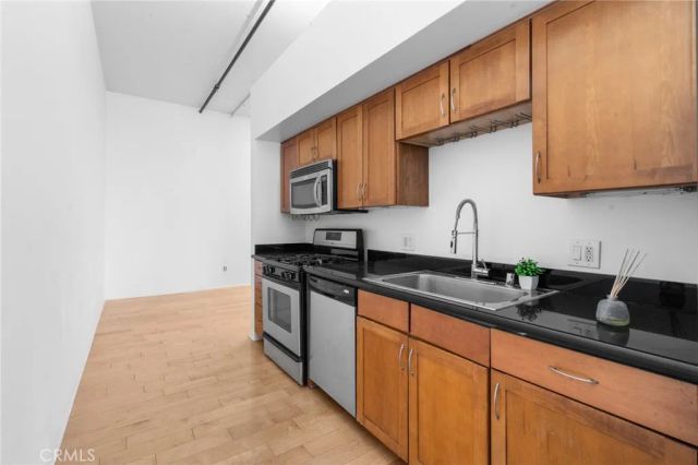 420 S San Pedro 211, Los Angeles, CA 90013
