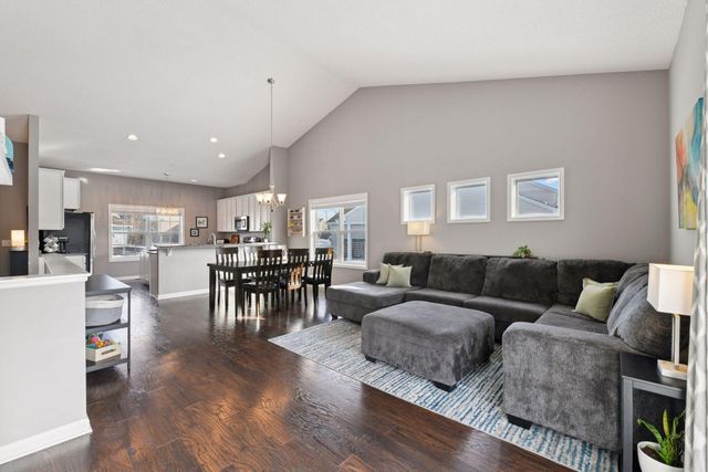 4023 127th Trail, Savage, MN 55378