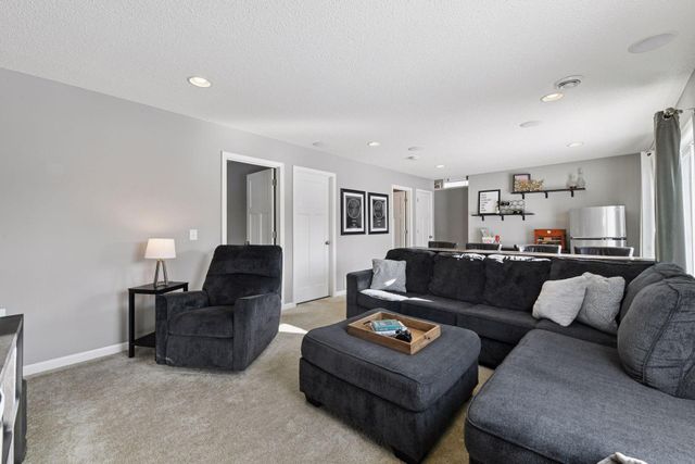 4023 127th Trail, Savage, MN 55378