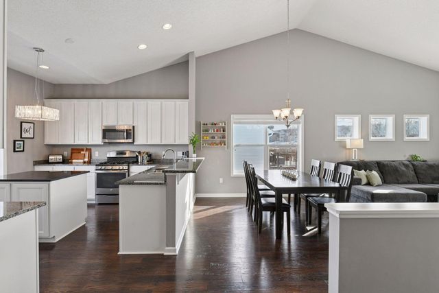 4023 127th Trail, Savage, MN 55378