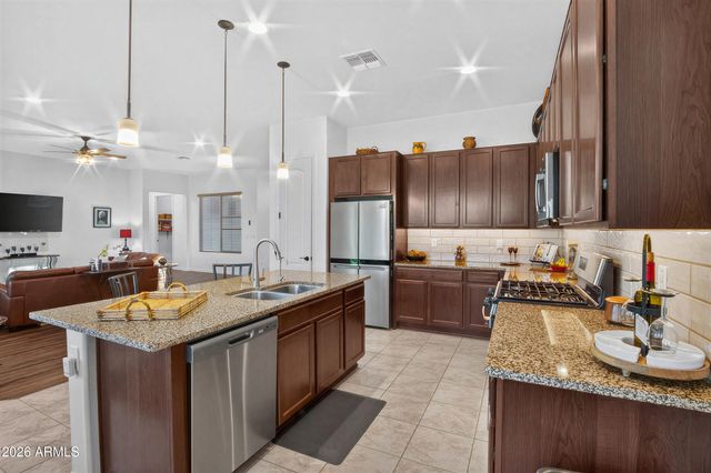 17910 W SILVERWOOD Drive, Goodyear, AZ 85338