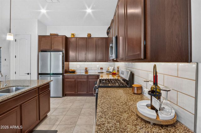 17910 W SILVERWOOD Drive, Goodyear, AZ 85338