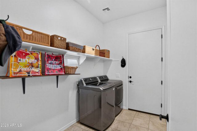 17910 W SILVERWOOD Drive, Goodyear, AZ 85338