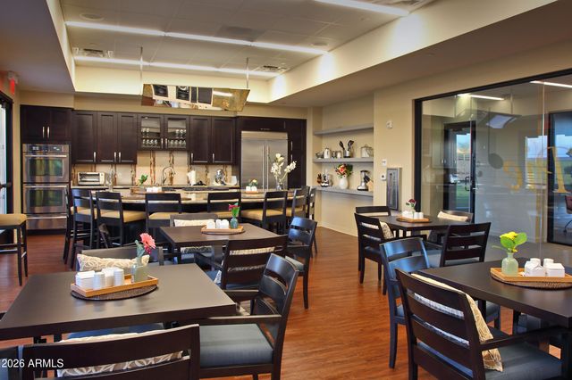 17910 W SILVERWOOD Drive, Goodyear, AZ 85338