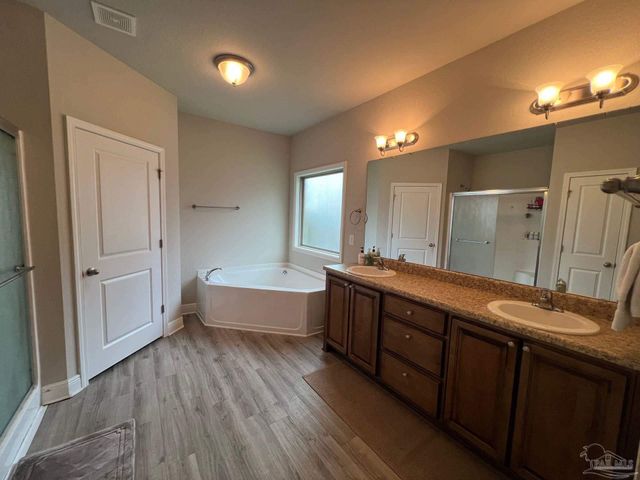 10851 Trailblazer Way, Pensacola, FL 32506