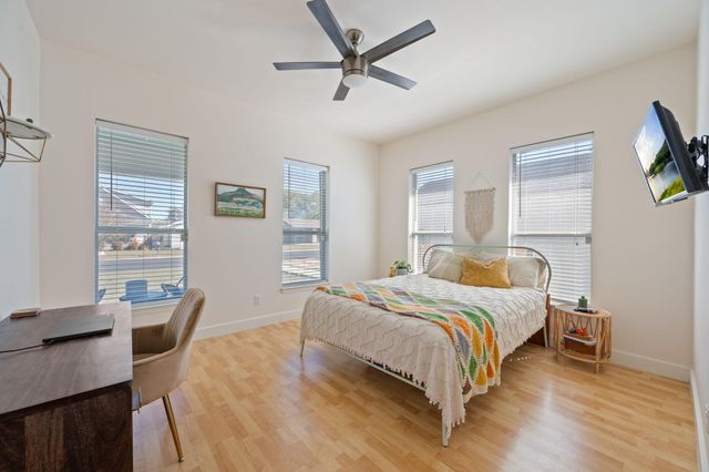 2100 Dixie LN, Round Rock, TX 78664