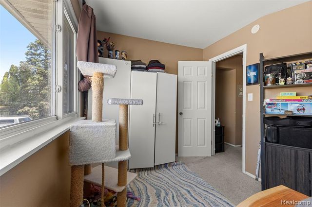 22646 Candace Drive, Rockwood, MI 48173