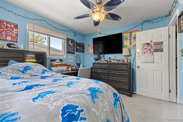 22646 Candace Drive, Rockwood, MI 48173