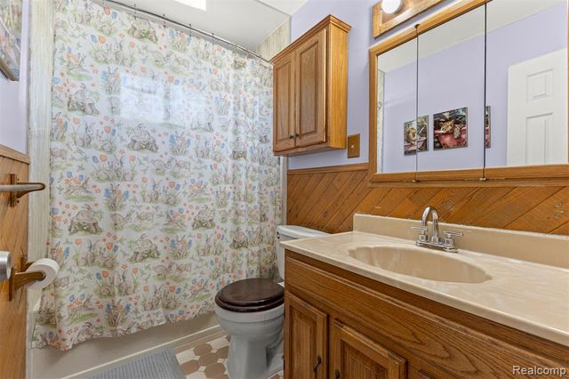 22646 Candace Drive, Rockwood, MI 48173