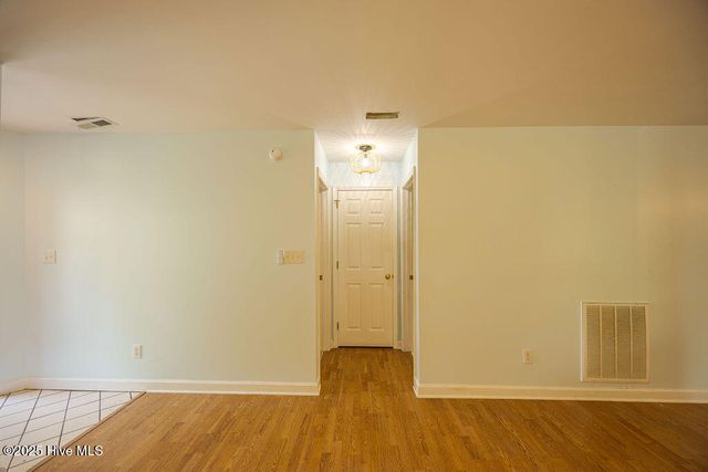 421 Commerce Avenue B, Morehead City, NC 28557
