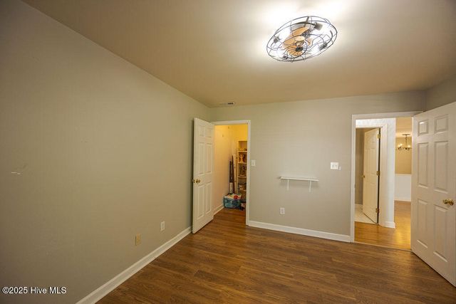 421 Commerce Avenue B, Morehead City, NC 28557