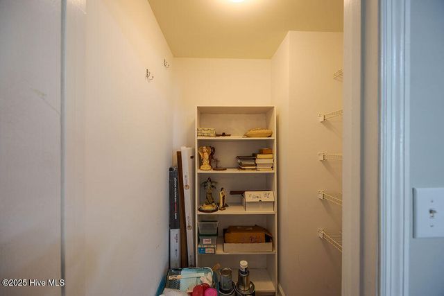 421 Commerce Avenue B, Morehead City, NC 28557