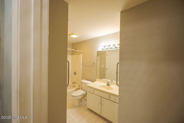 421 Commerce Avenue B, Morehead City, NC 28557