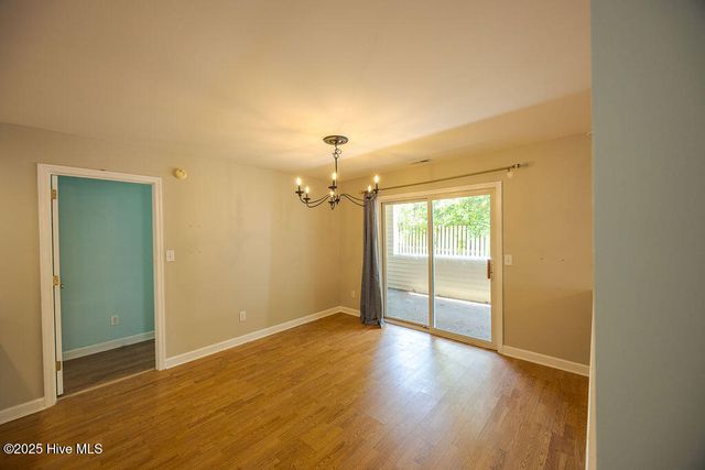 421 Commerce Avenue B, Morehead City, NC 28557