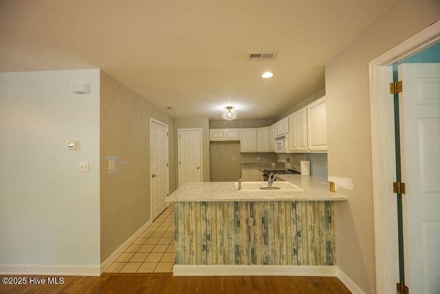 421 Commerce Avenue B, Morehead City, NC 28557