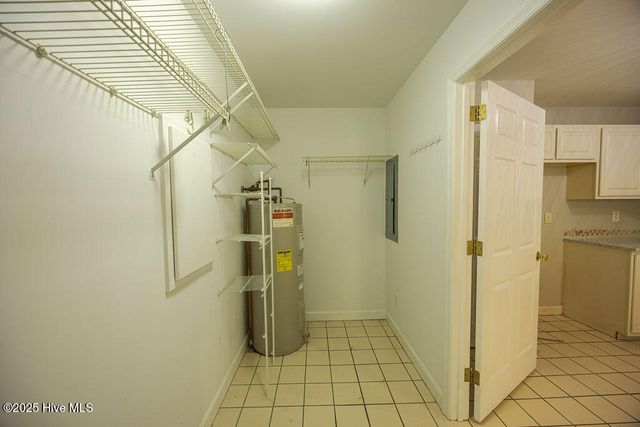 421 Commerce Avenue B, Morehead City, NC 28557
