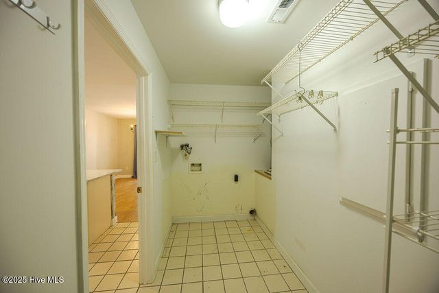 421 Commerce Avenue B, Morehead City, NC 28557