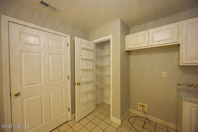 421 Commerce Avenue B, Morehead City, NC 28557