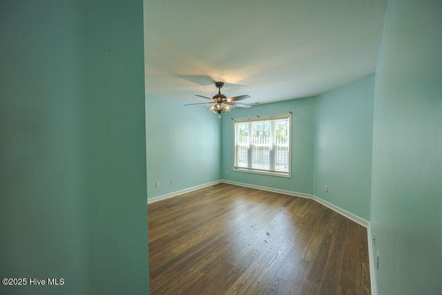 421 Commerce Avenue B, Morehead City, NC 28557